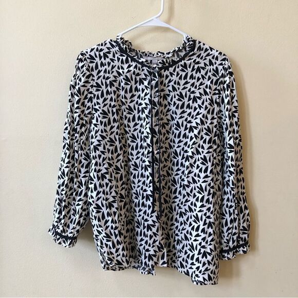 COPY - Loft Heart Ruffle Tie Neck Blouse - Picture 4 of 7